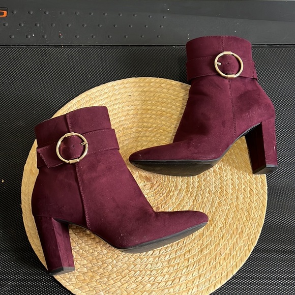 Jones New York Chic Ankle Booties Size 6.5 - Picture 2 of 12